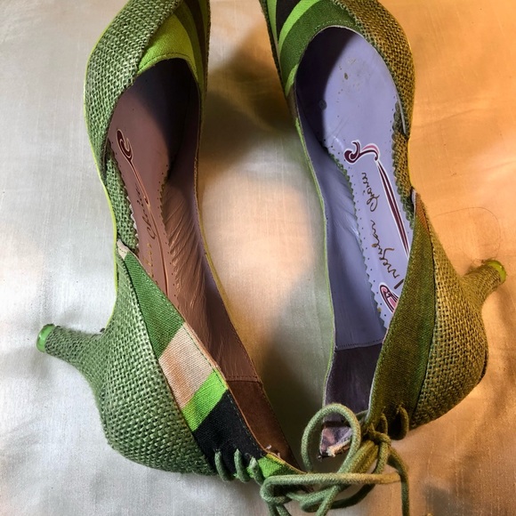 Heels - Picture 5 of 7